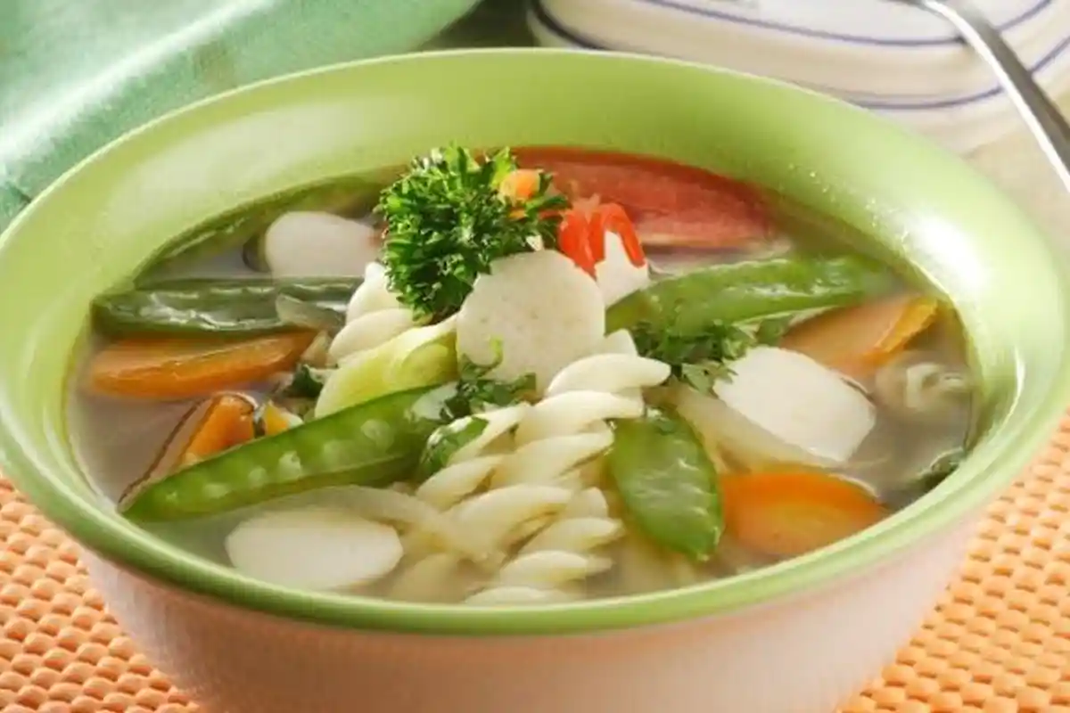 Resep Sup Pasta Bakso Ikan, Menu Berkuat Nikmat yang Bikin Momen Makan Malam Terasa Lebih Hangat