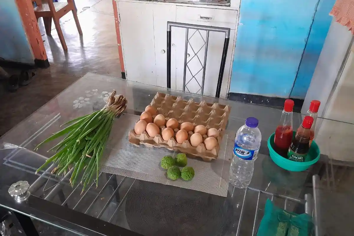 Kuliner Khas NTT, Yuk Makan Martabak Kupang Rasa Spesial Isi Daun Sop Oesao ala Ferry Ndoen