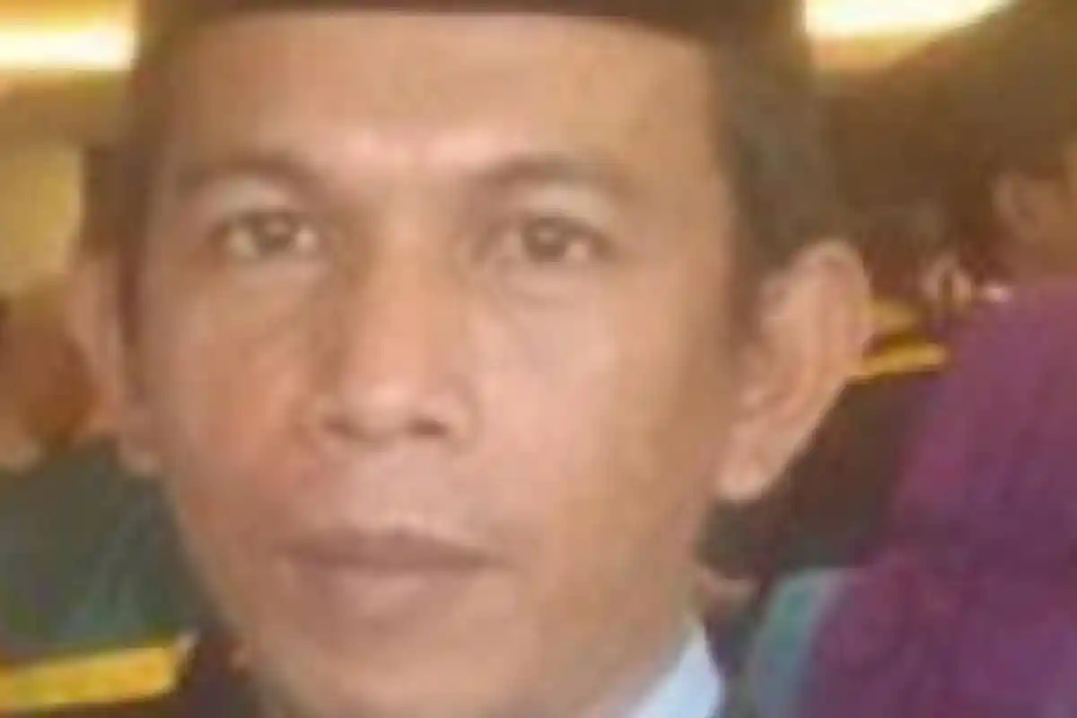 Mantan Ketua PKB Mamuju Tengah Ince Irwan Thahir Daftar Caleg Lewat Nasdem