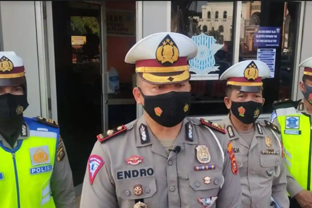 8 Persimpangan Jalan Palembang Disekat Mulai Malam Ini, Warga Sakit Tetap Boleh Melintas