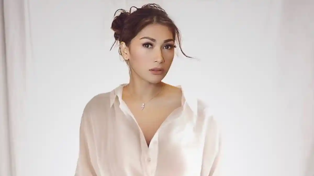 Lirik Lagu Tata Janeeta - Korbanmu