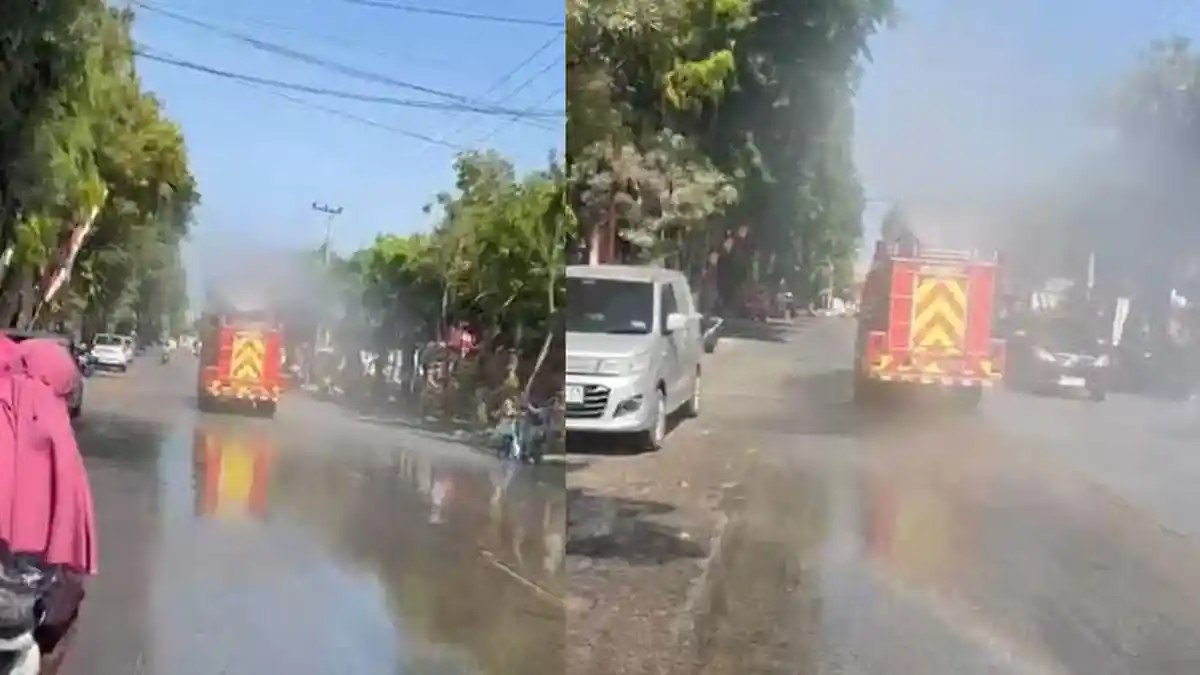 Cuaca Menyengat di Sumenep, Damkar Siram 4 Ruas Jalan untuk Redam Panas