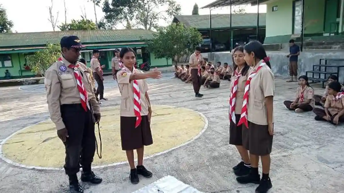 TNI Beri Pelatihan Krida Navigasi Darat bagi Pelajar di TTS