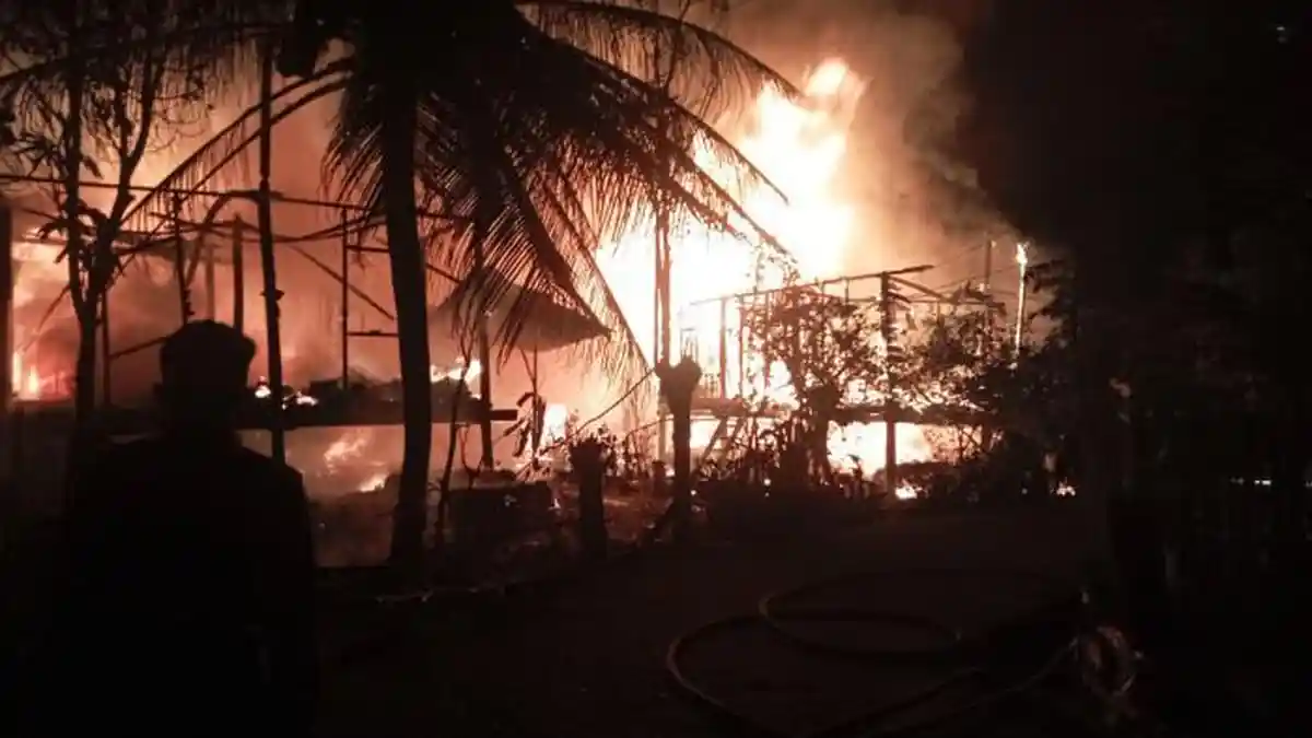 Kebakaran Hebat Hanguskan Lima Unit Rumah di Suka Makmur Aceh Besar