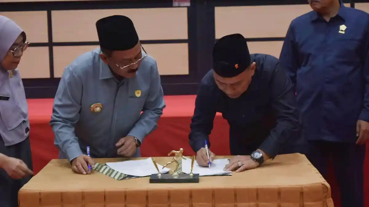 Bupati Boalemo Rum Pagau Sampaikan LKPJ 2025 ke DPRD