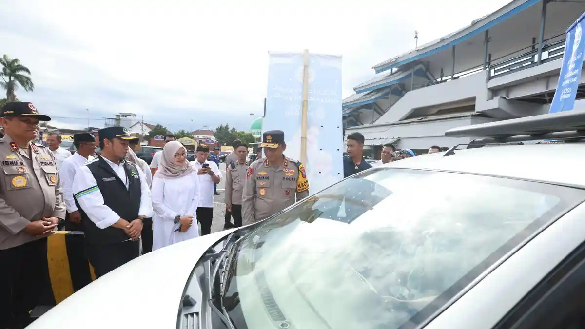 Kapolda Jatim Tinjau Arus Balik di Banyuwangi : Puncak Diprediksi Hari Sabtu dan Minggu