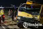 Bodi-truk-muatan-tebu-rusak-usai-terguling-di-Jalan-Raya-Madiun-Surabaya.jpg