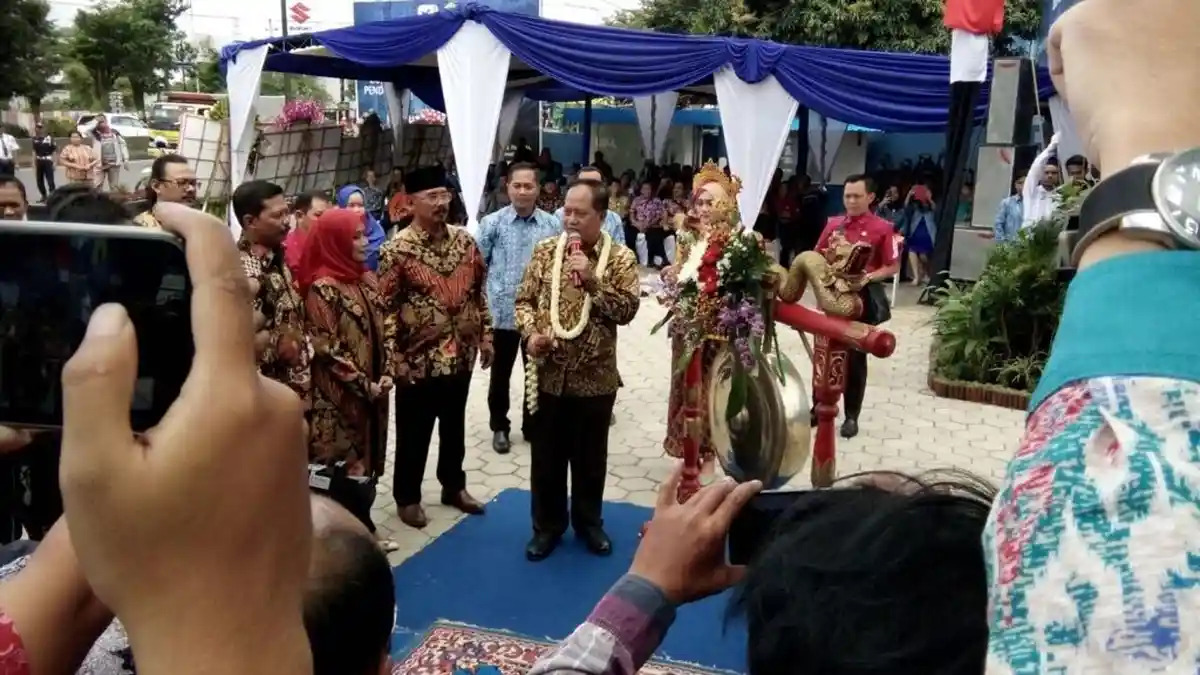 Menristekdikti Resmikan Gerbang Universitas Ngudi Waluyo Ungaran
