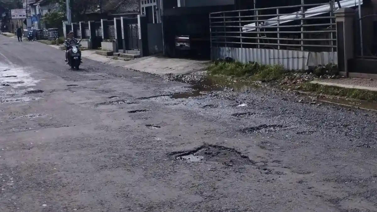 Jalan Provinsi di Majalengka, Kuningan dan Indramayu Diperbaiki Jelang Arus Mudik, H-7 Selesai