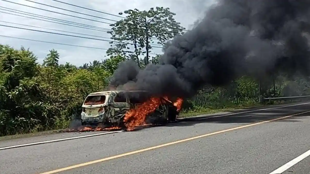 Terungkap! Pemilik Mobil Honda Oddyse yang Terbakar di Aceh Jaya