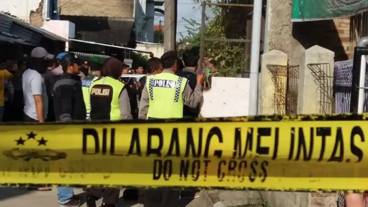 Pemuda Ini Dikeroyok, Ditikam, Hingga Telinganya Dibakar Setelah Diteriaki Pencuri