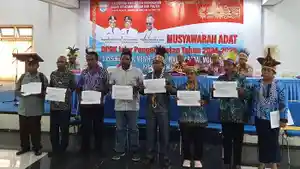 Delapan-yang-terpilih-dalam-voting-musyawarah-adat-Suku-Doreri.jpg