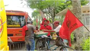 Pedagang-pempek-sepeda-mengungkap-berkah-Ganjar-Pranowo-datang-ke-Palembang.jpg