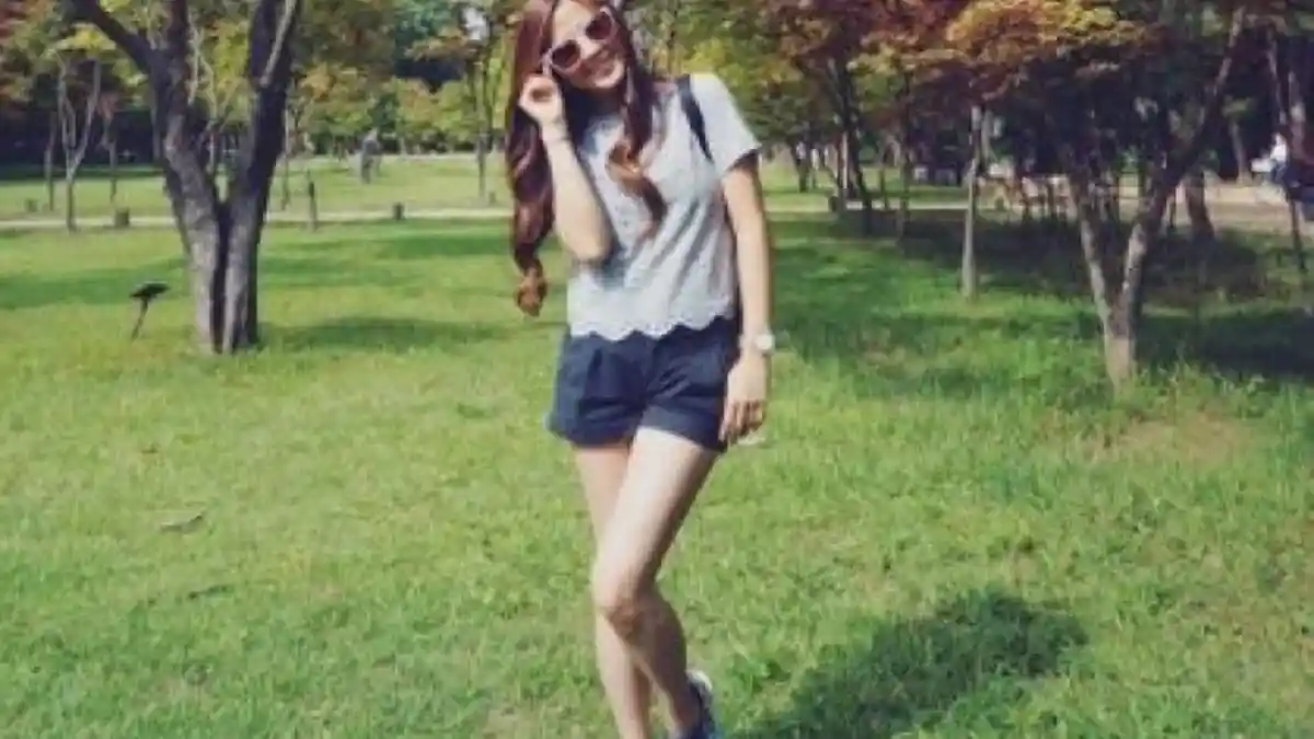 Franda Tampil Casual dan Stylish dengan Hot Pants