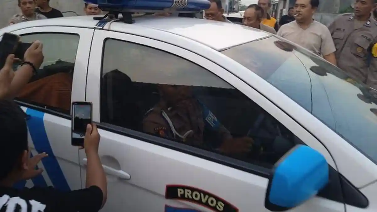 Heboh, Oknum Polisi di Nganjuk Diduga Selingkuh, Digerebek Warga di Kontrakan