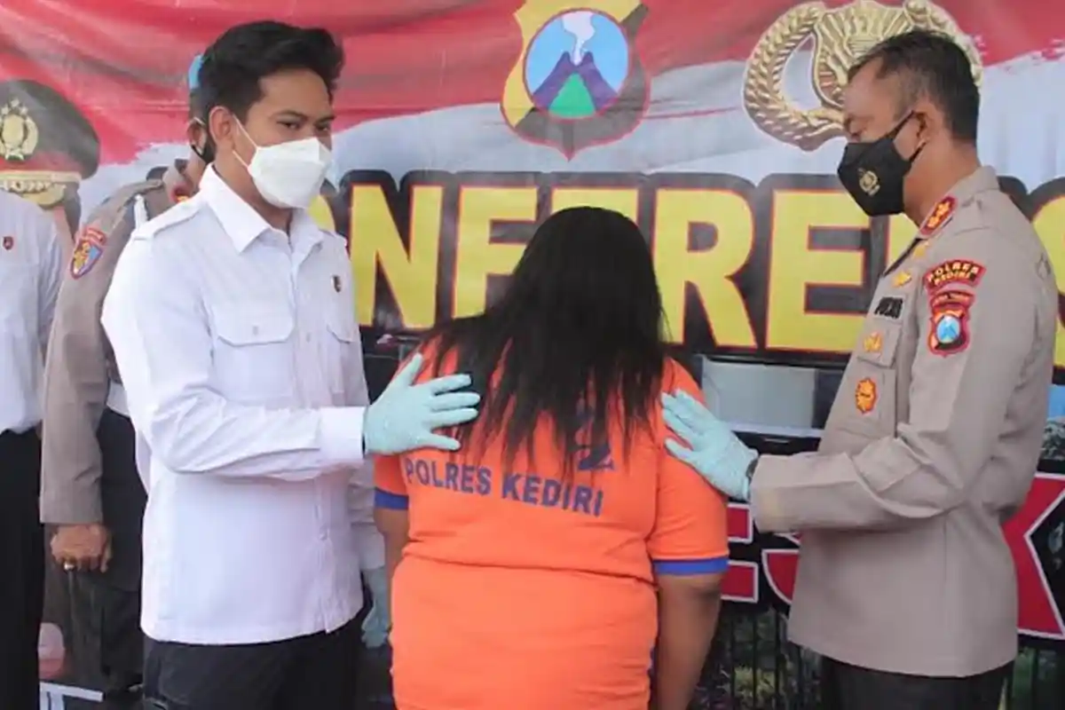 Takut Ketahuan Orang Tua, Remaja Perempuan di Kediri Habisi Anak Bayinya dengan Cara Sadis
