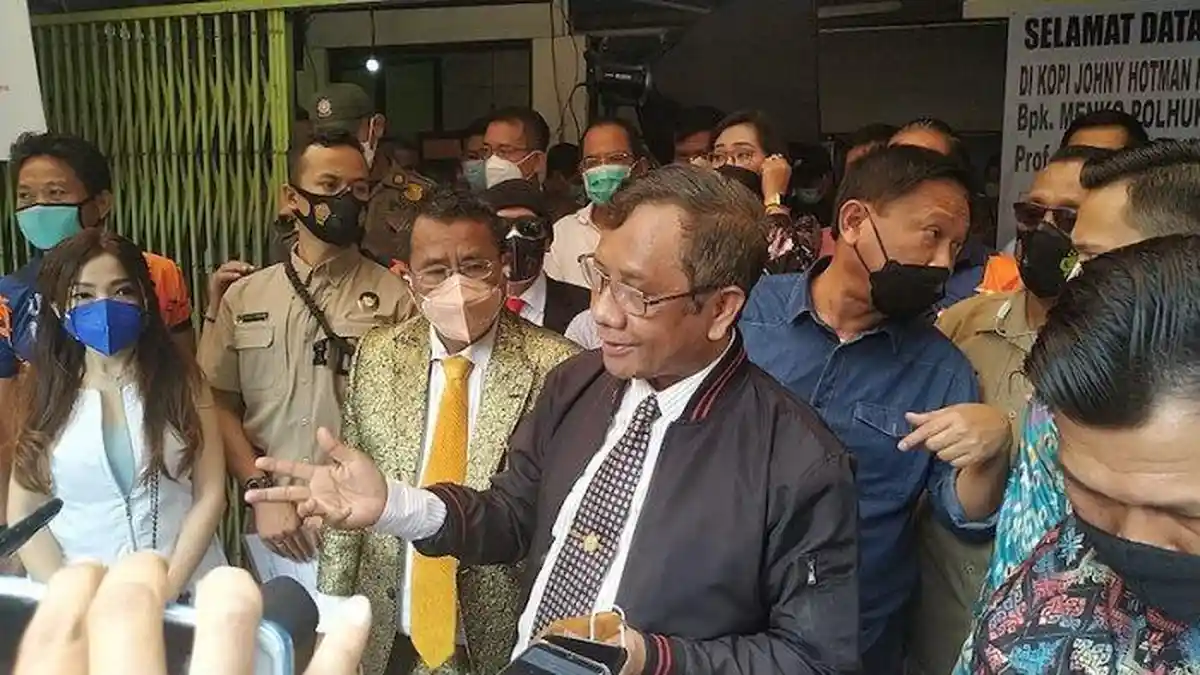 Sikap Rizieq Shihab di Pengadilan Disorot Hotman Paris dan Mahfud MD: Hakim Punya Wewenang