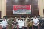Bupati-Bone-Bolango-menyerahkan-LKPJ-2025-di-Kantor-DPRD.jpg