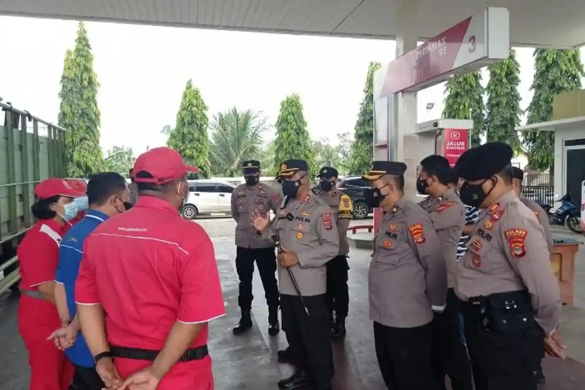 Kapolres Pantau 3 SPBU dan Cek Ketersediaan BBM di Kabupaten Pesawaran
