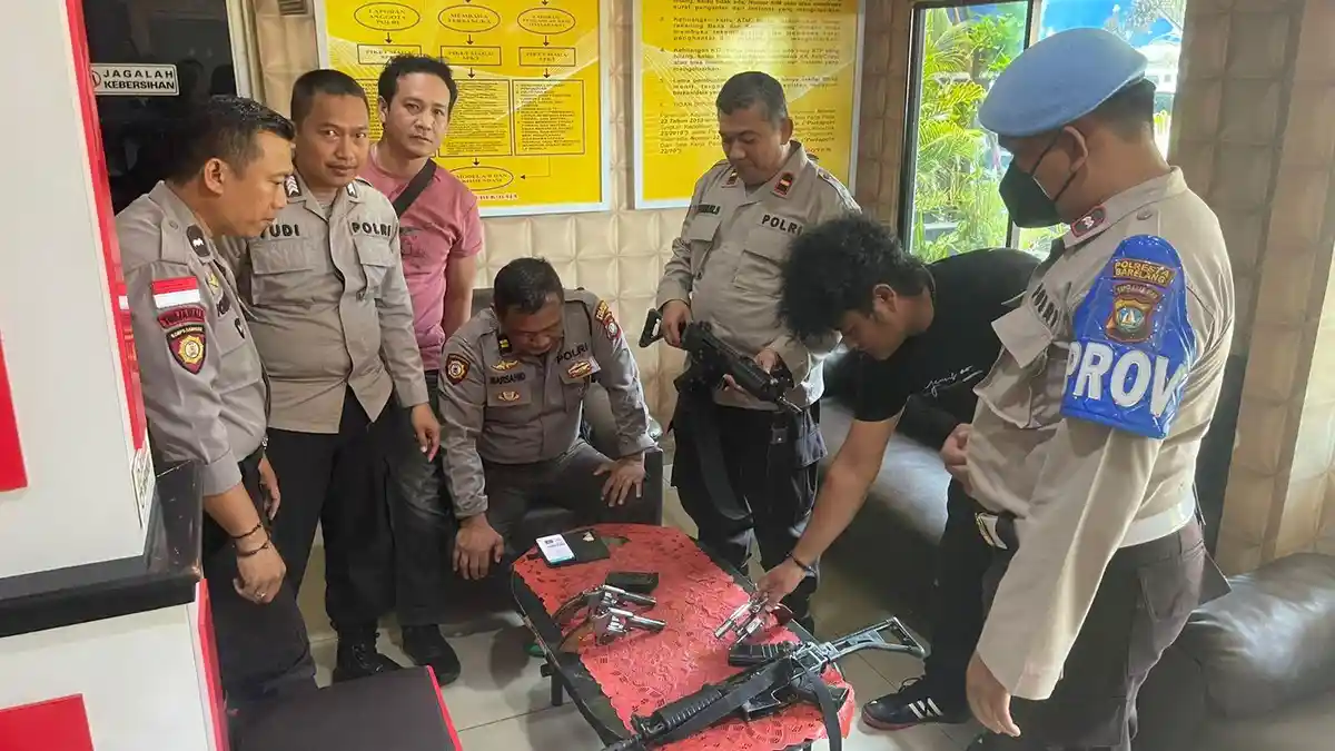 Senjata Api Anggota Polsek Lubuk Baja Batam Diperiksa Siwas Polresta Barelang
