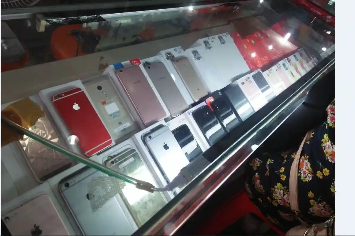 iPhone Seken Paling Laris di Palembang Square, Ini Alasan Pembeli Suka Merek Ini