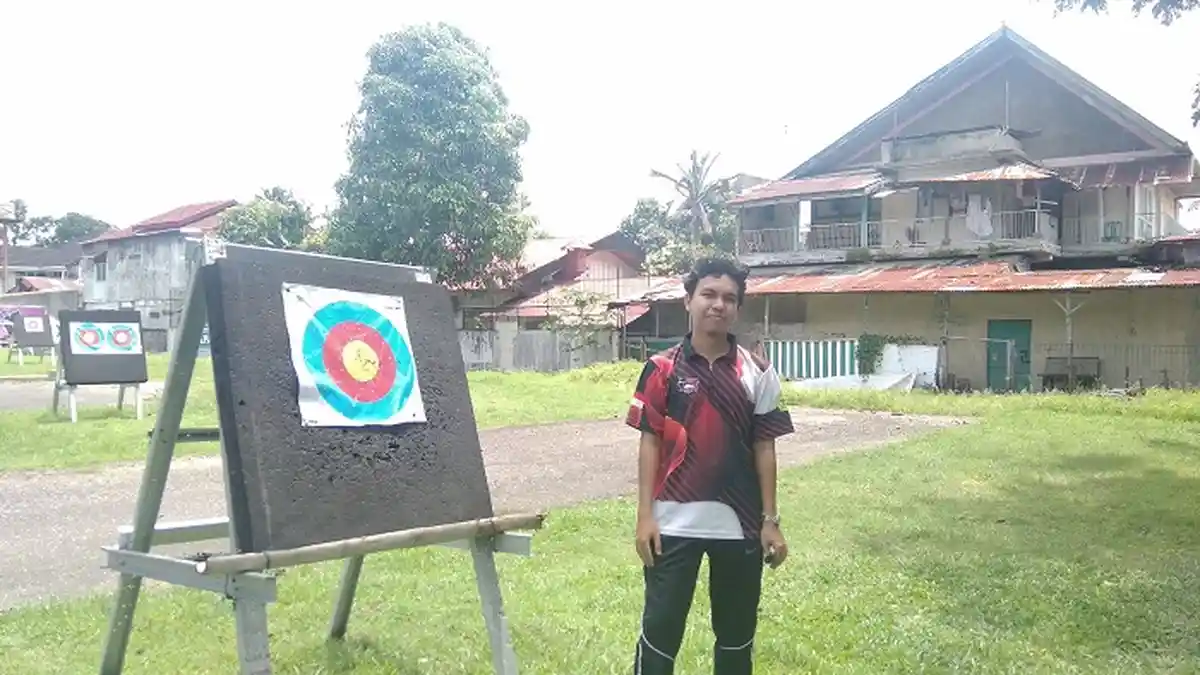 Aditya Persada, Rela Bolak Balik Padang Pariaman - Padang Demi Menyalurkan Hobi Panahan