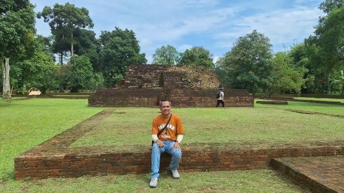 Tur Candi Muaro Jambi Seri IV: Cetiyaghara, Koin Cina, dan Arca-arca