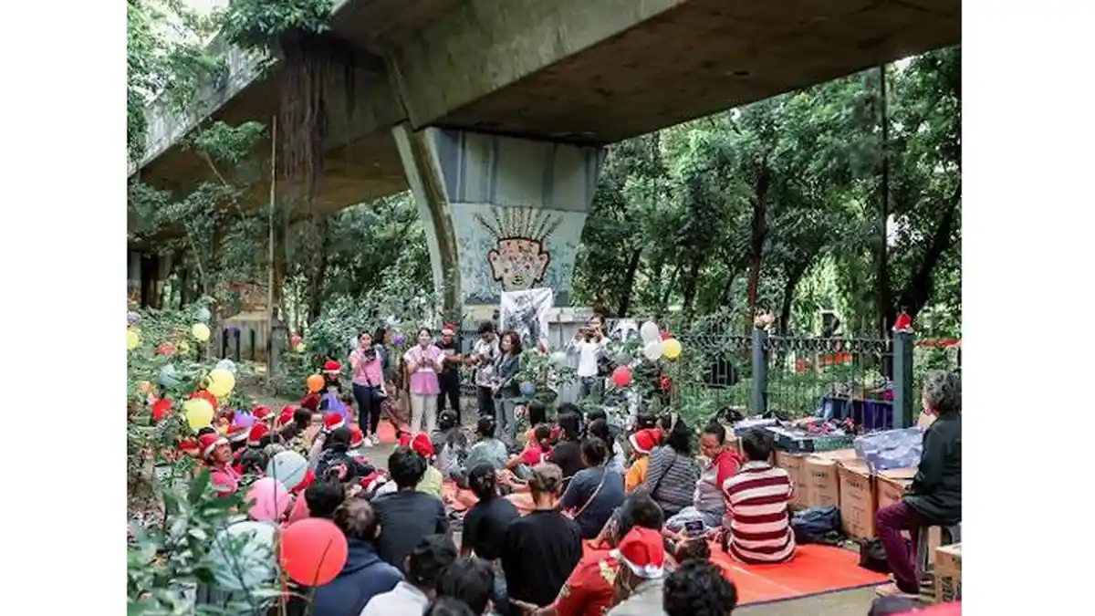 Begini Cara Atlet Equestrian Indonesia Euclia Purnama Berbagi Kasih pada Sesama di Hari Natal
