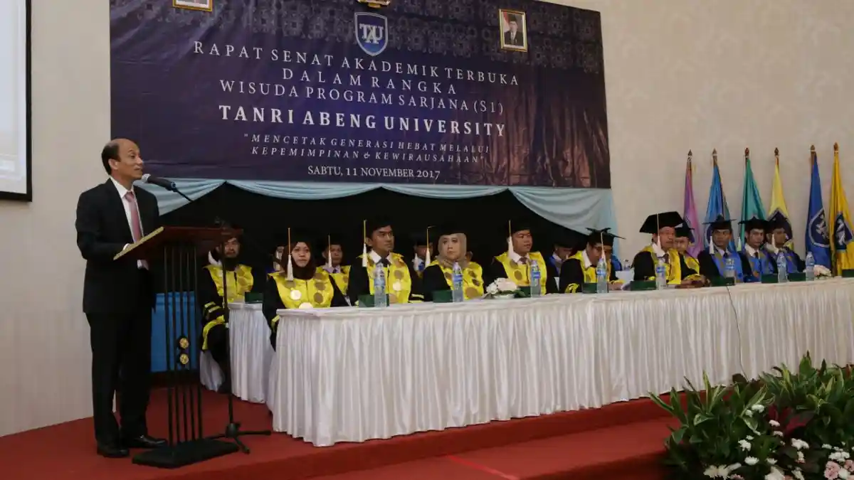 Tanri Abeng University Memwisuda 44 Mahasiswa S1