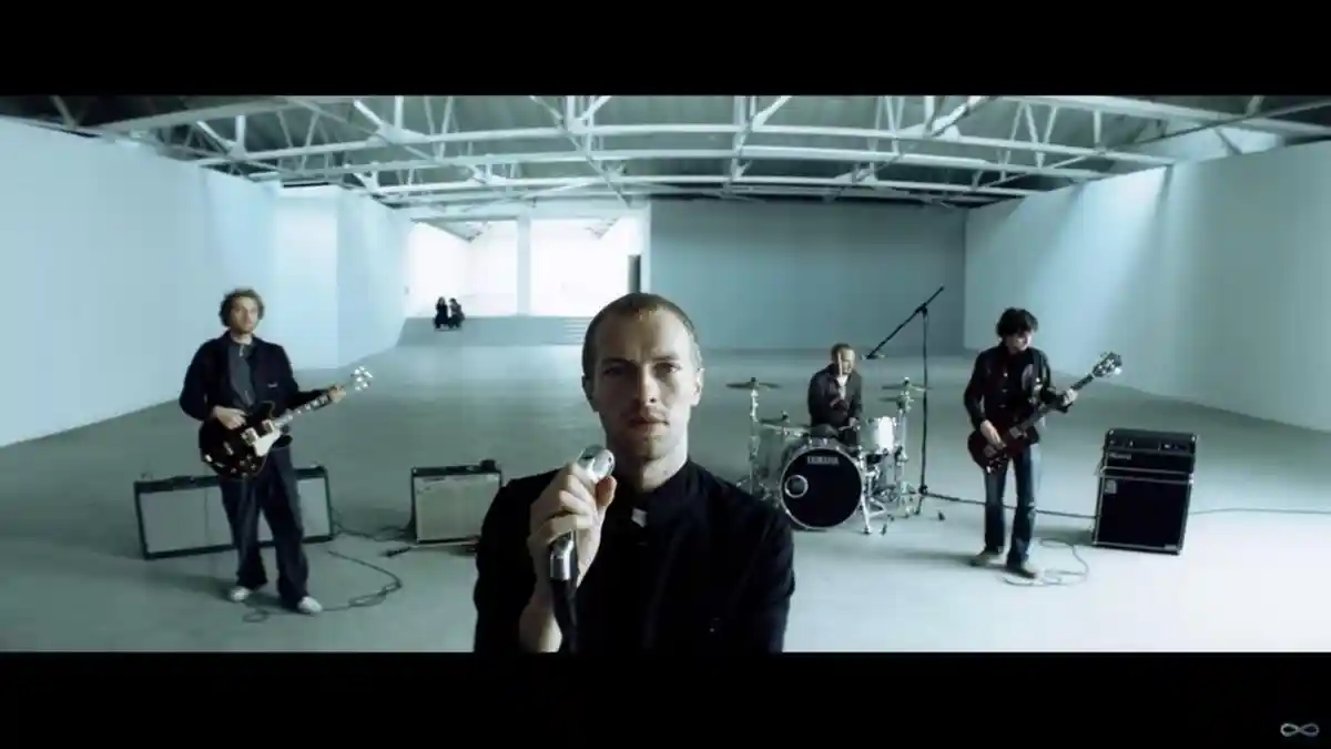 Chord Gitar dan Lirik Lagu In My Place - Coldplay Versi Akustik: Yeah, How Long Must You Wait for It