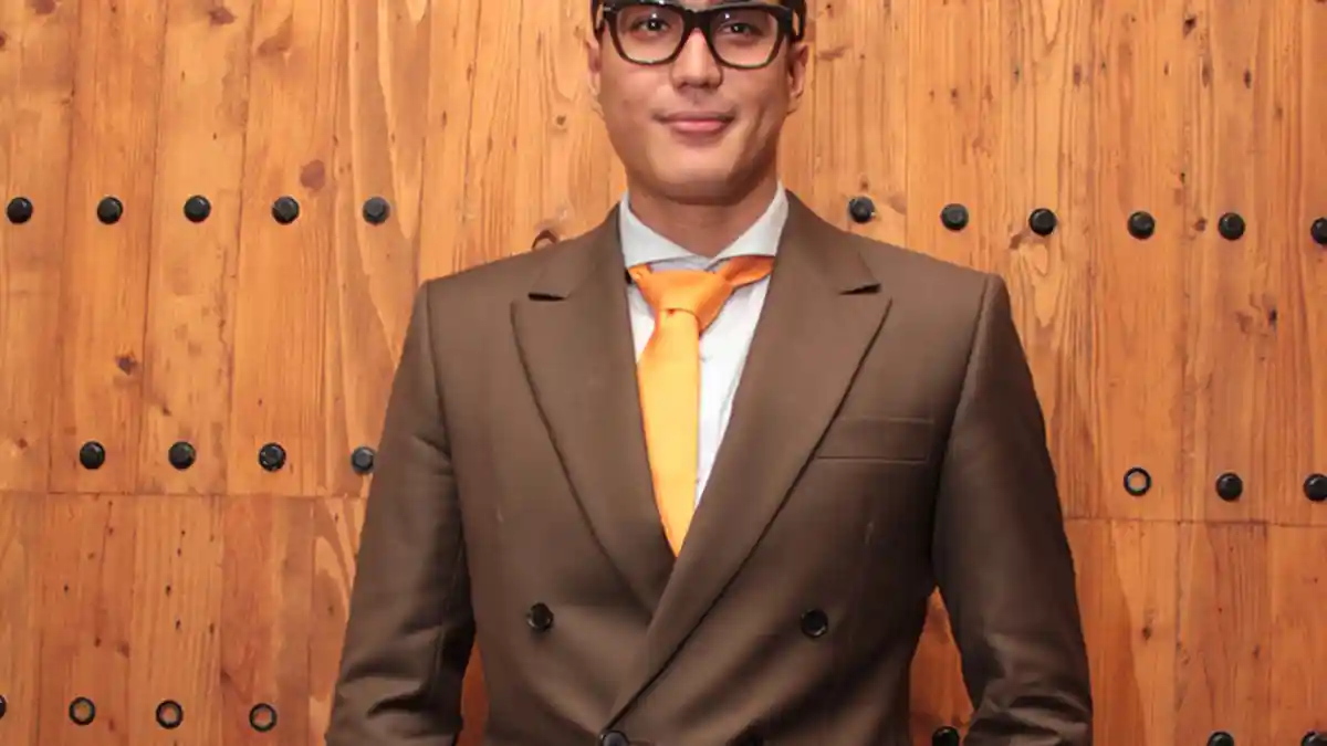 Marcel Chandrawinata Kalah Imut dari Kembarannya