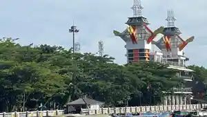 kelotok-di-siring-menara-pandang-banjarmasin.jpg