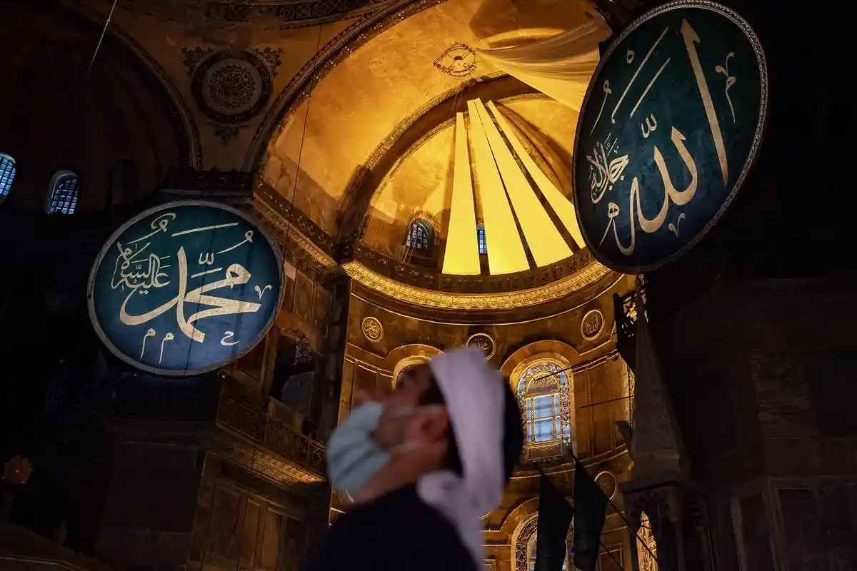 Akhir Bulan Rajab, Bisa Amalkan Doa Yang Dipanjatkan Nabi Muhammad SAW di Bulan Rajab Berikut Ini