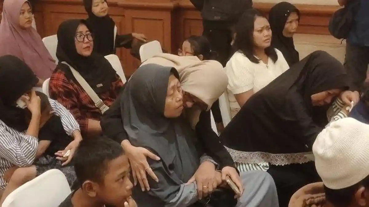 Harapan Sang Anak Untuk Bebas Pupus, Ayah Ucil Menangis Tak Percaya