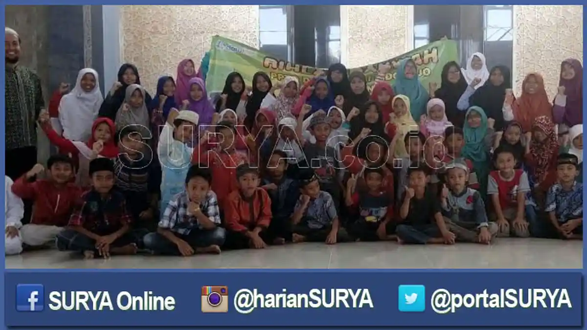 Keceriaan Ramadan di Perumahan , Santri Cilik Ustadzahnya Juga Masih ABG