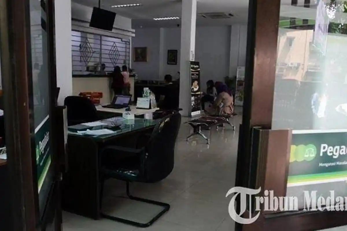 Jelang Nataru Masyarakat Sumut Berbondong-bondong Tebus Kembali Perhiasan