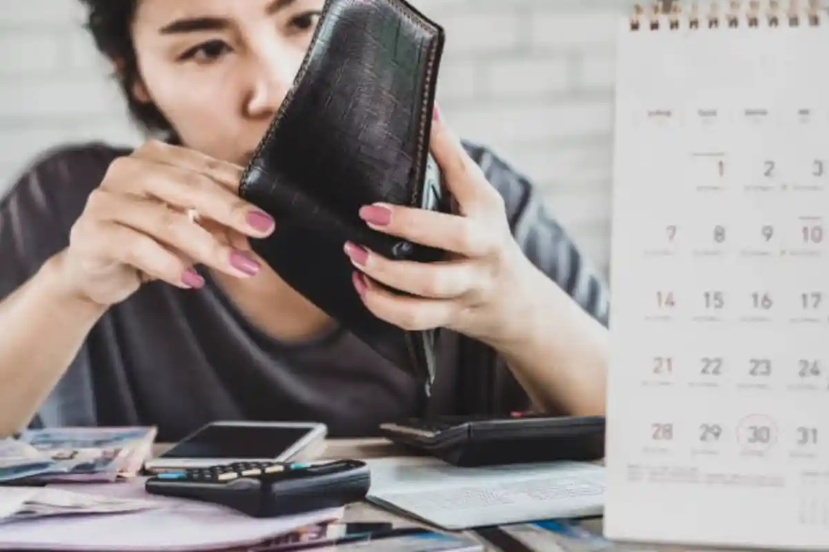 Tidak Mau Terkena Krisis Keuangan? Berikut Cara Menghindarinya