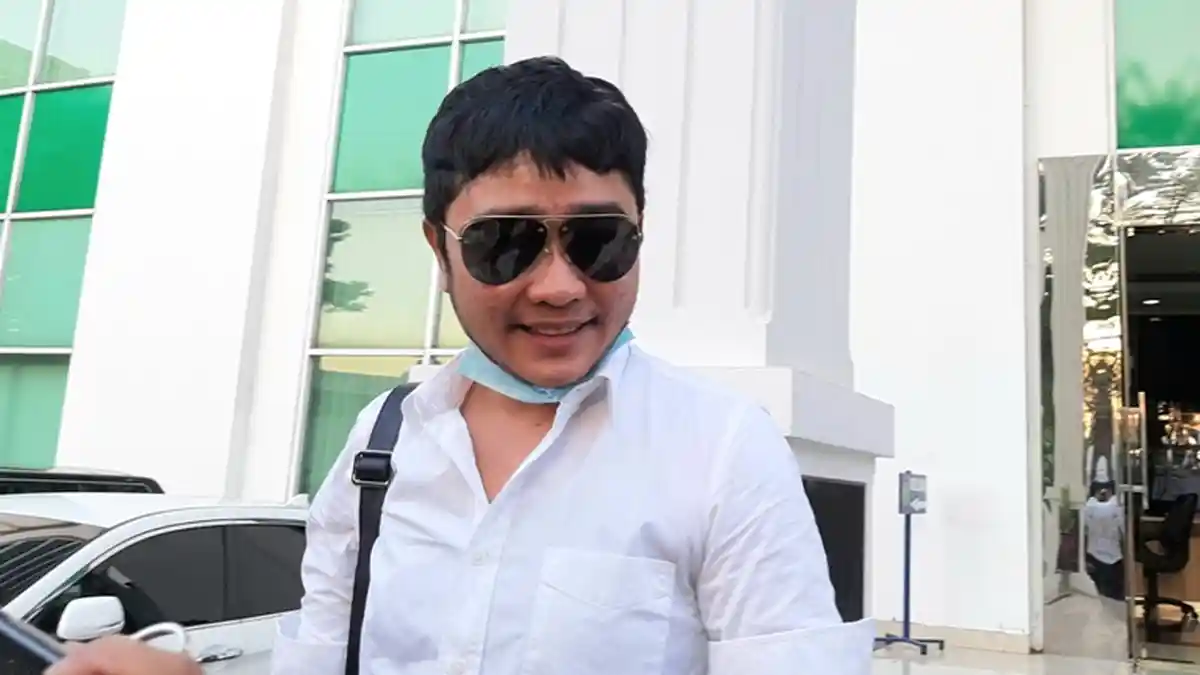 VIDEO: Abash Sebut Lucinta Luna Stres dan Sedih, Menangis Saat Menunggu Sidang