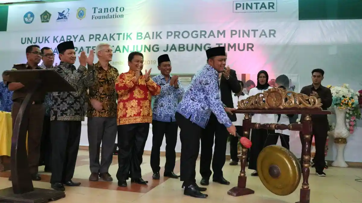 Setahun Sekolah di Tanjab Timur Aplikasikan Program PINTAR, Wabub Robby Akui Ada Lompatan Besar