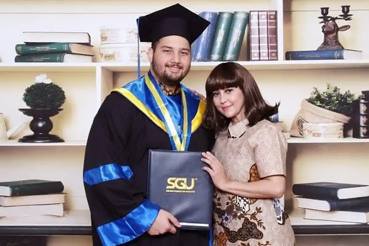 Jarang Disorot! Nigel Philo, Anak Aktris Senior Meriam Bellina, Kekar & Gantengnya Mirip Cowok Bule