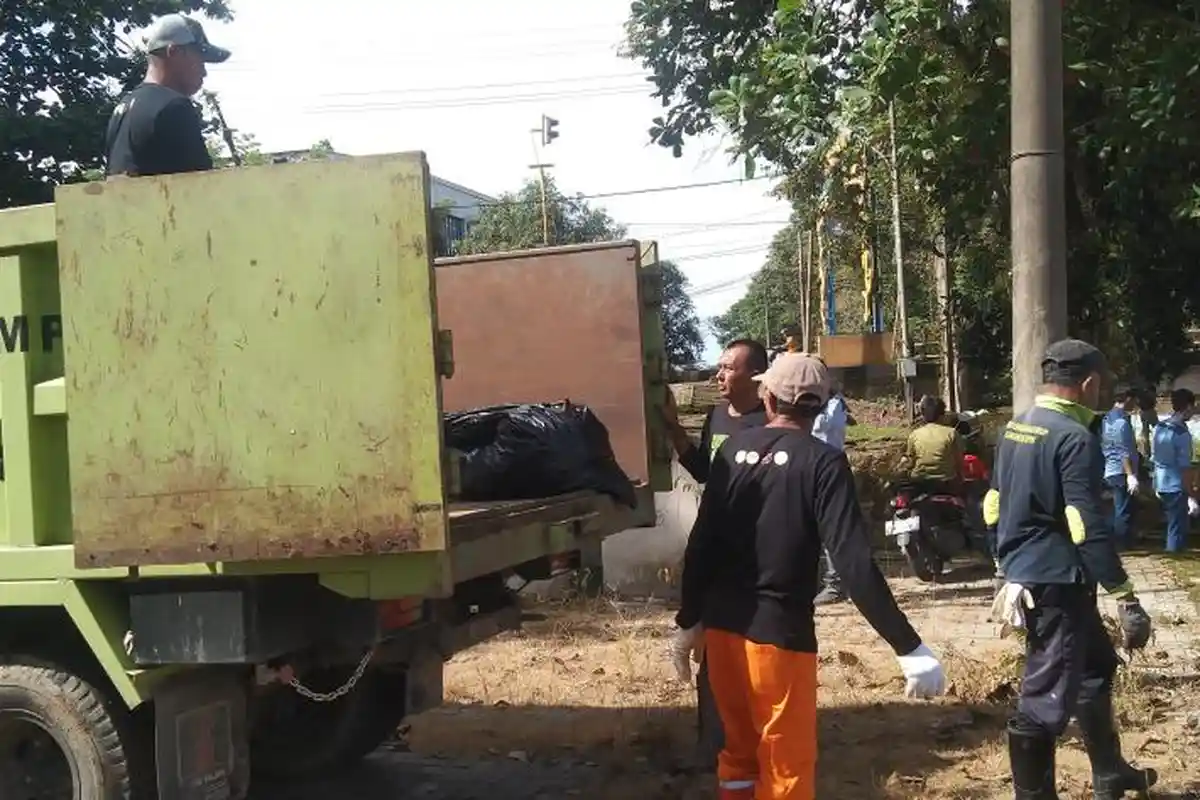 Masyarakat Terbiasa Buang Sampah di Sungai, 29 Persen Masalah Sampah di Tapin Belum Tertangani