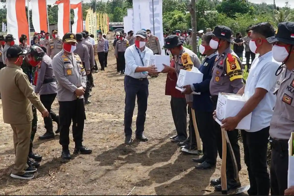 Hadapi Kesulitan Dampak Covid-19 Kapolda Riau Ajak Masyarakat Galakkan Pertanian