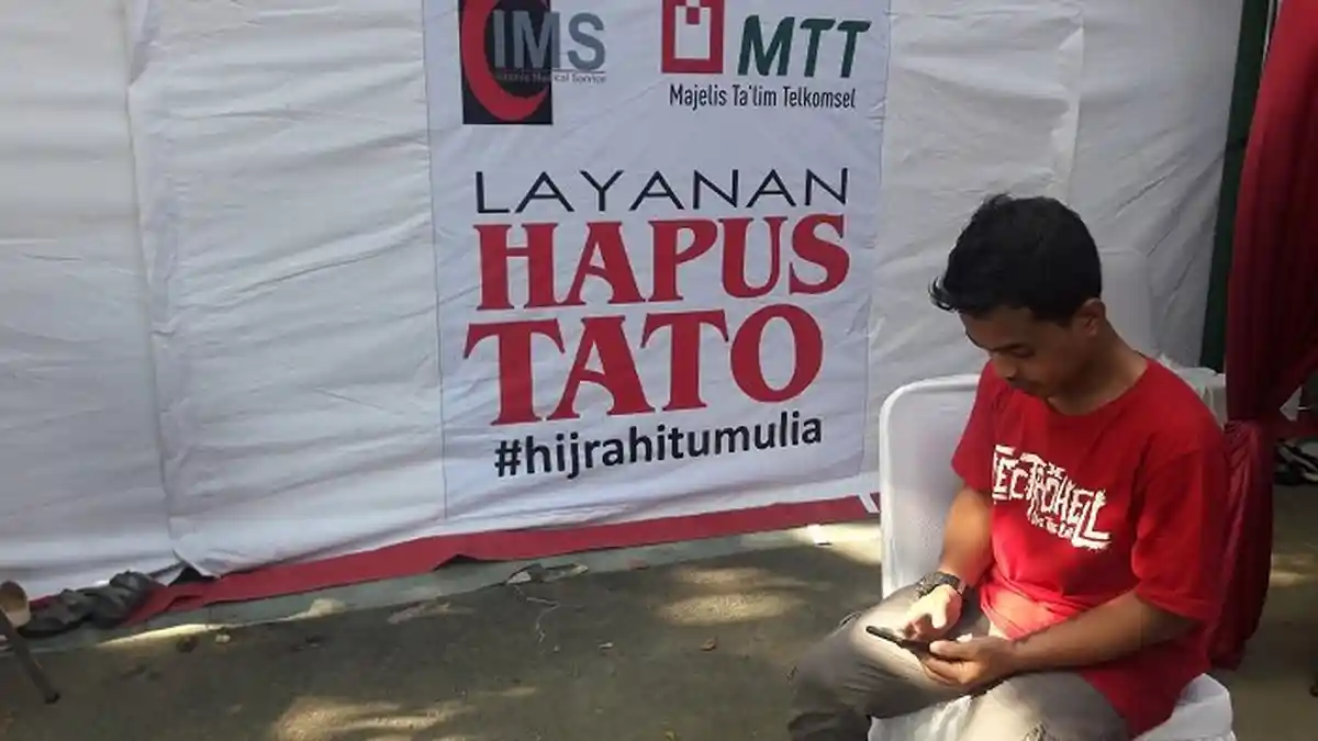 Ditolak Lamarannya Gara-gara Tato, Seorang Pria Rela Terbang ke Jakarta