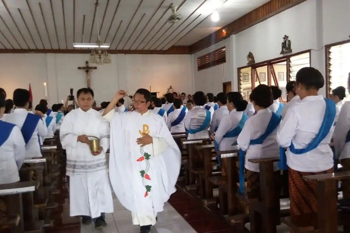 Pasca-Dilantik, WKRI Cabang Antonius de Padua Airmadidi Terus Ikut dalam Pembangunan Gereja