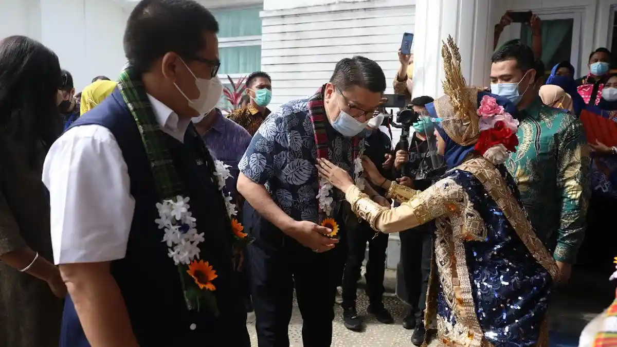Foto: Bupati Pangkep Sambut BKKBN dan Duta Besar Melihat Kampung KB - Ambassador-Goes-to-Kampung-KB.jpg