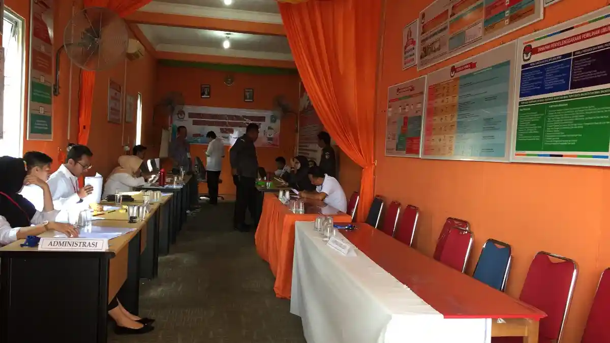 Masuk Verifikasi Administrasi, KPU dan Bawaslu Anambas Periksa Berkas Dukungan Paslon Independen