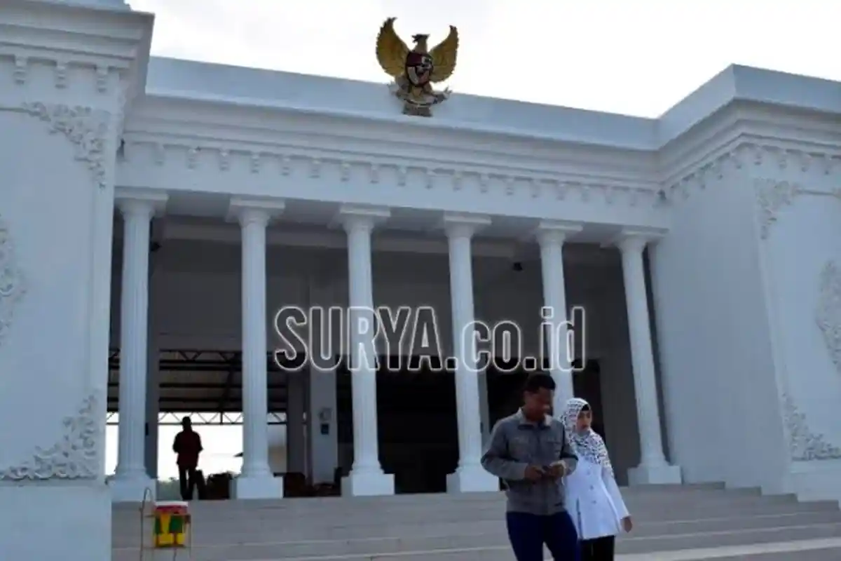 Kantor Desa di Jember Mirip dengan Istana Negara, Biaya Pembangunannya sampai Rp 1,8 Miliar