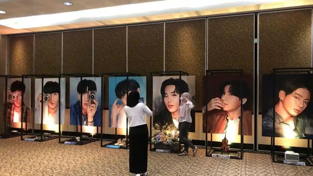 Wah! Pameran Seni BTS Bertajuk RUMAH Kembali Hadir di Plaza Indonesia