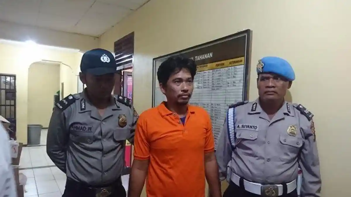 Jual Kosmetik Pemutih Kulit, Abdi Fahrizal Diringkus Polisi