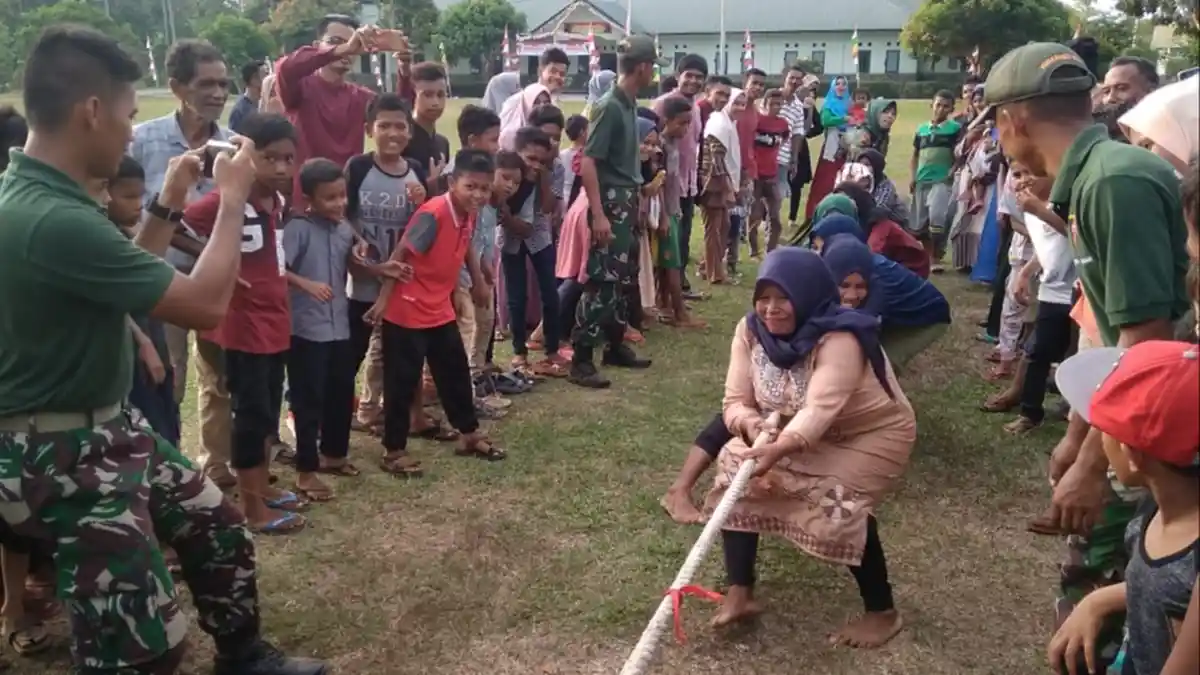 Yonarmed 17/Komposit Gelar Aneka Lomba HUT RI untuk Masyarakat Bandar Baru